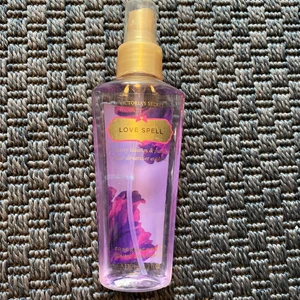 Bodymist - Luktar gott men har för många