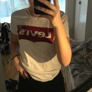 Levis t-shirts - Fina t-shirts ifrån Levis! Säjer båda för 60 och en för 40💞