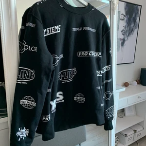 Sweatshirt - As ball sweatshirt som tyvärr inte kommer till användning, den är i nytt skick💞