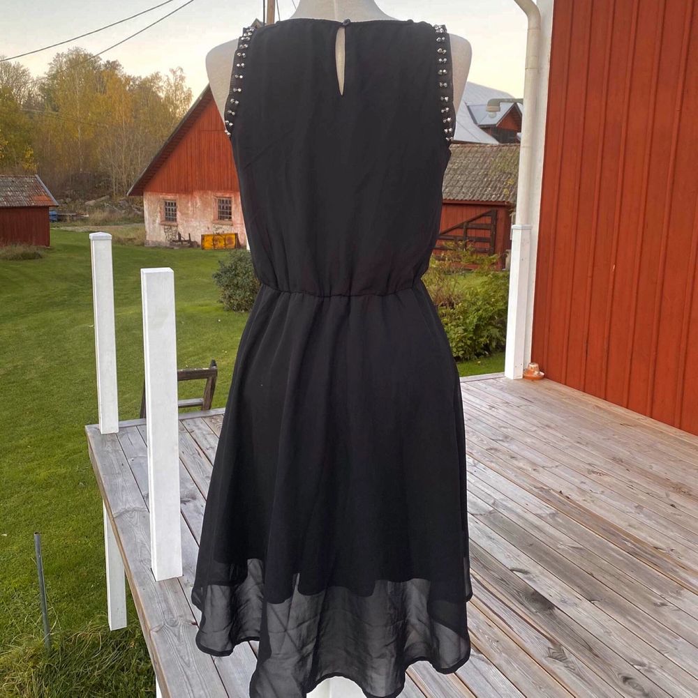 Svart klänning från cubus. Storlek 164 (14 yrs) | Plick