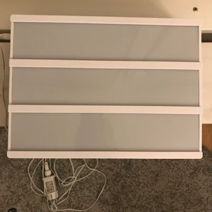 Light box - Light box med tillhörande bokstäver och symboler! Lyser jättefint, kommer även med tillhörande sladd! Priset går att duskutera