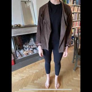 Mockakavaj - Mockakavaj, oversize-modell med fint fall fram. Kan även skickas, köparen står för frakten. 