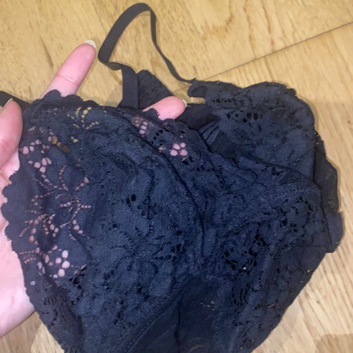 Svart spetsbody - 90