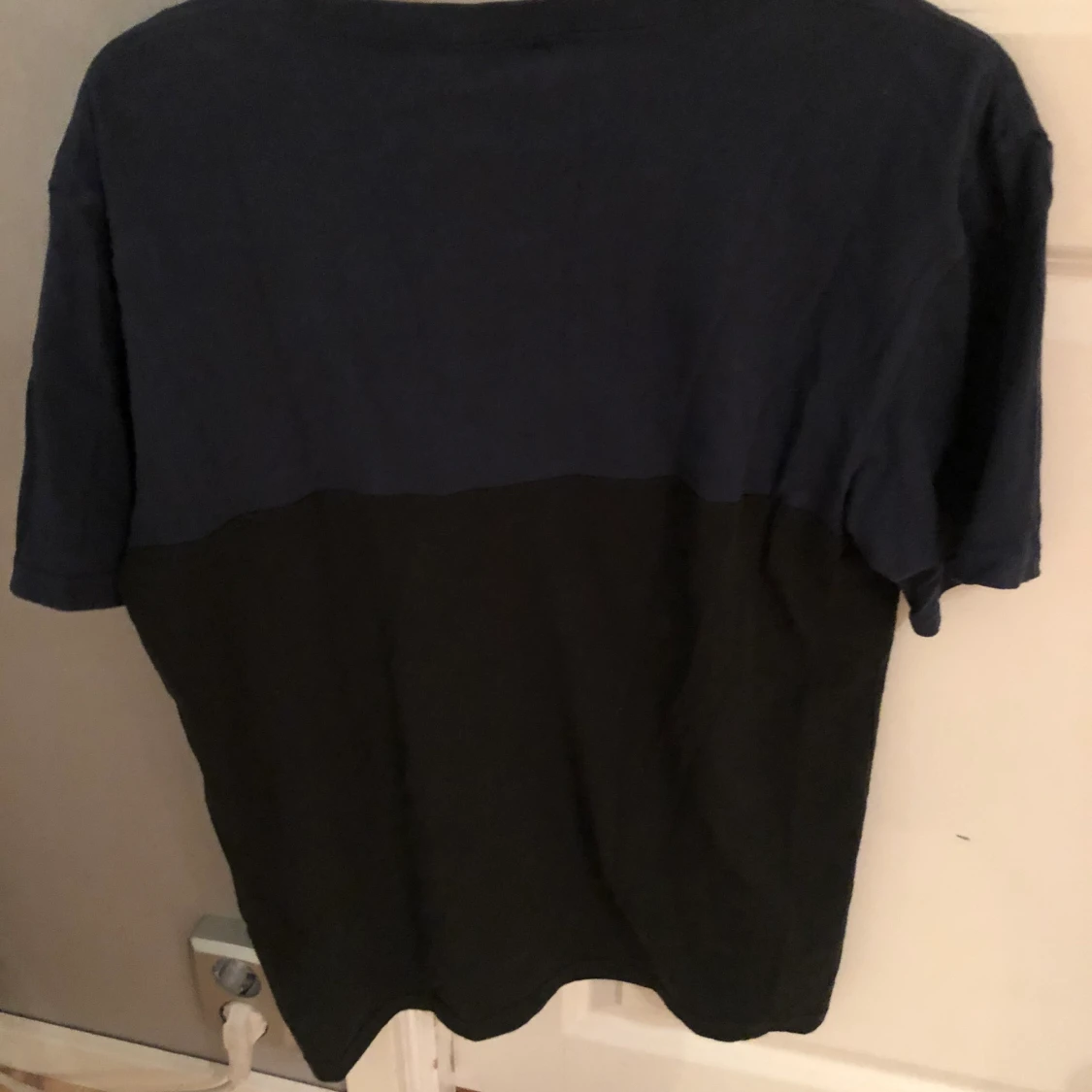 Grön och blå t-shirt - 90