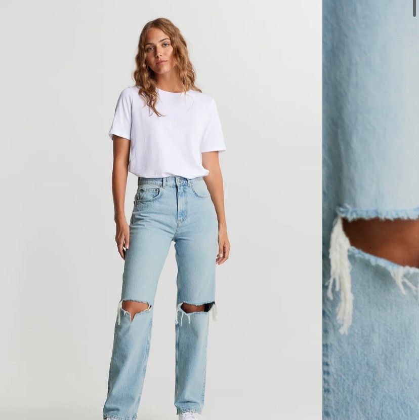 Säljare mina jeans från Gina tricot pågrund av att dom har blivit för sm. Super fint skick. Köparen står för frakten.. Jeans & Byxor.
