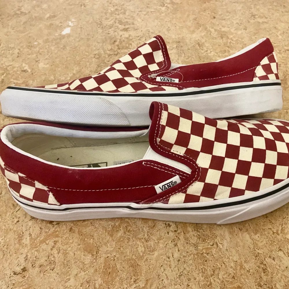 Slip-on Vans använda max 2 gånger. Skor.