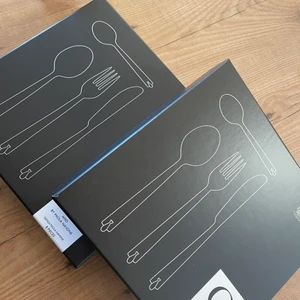 Bestik - Känt märke på bestik. Köptes för ca 1500kr styck men säljer för billigare pris då inte har användning av dom