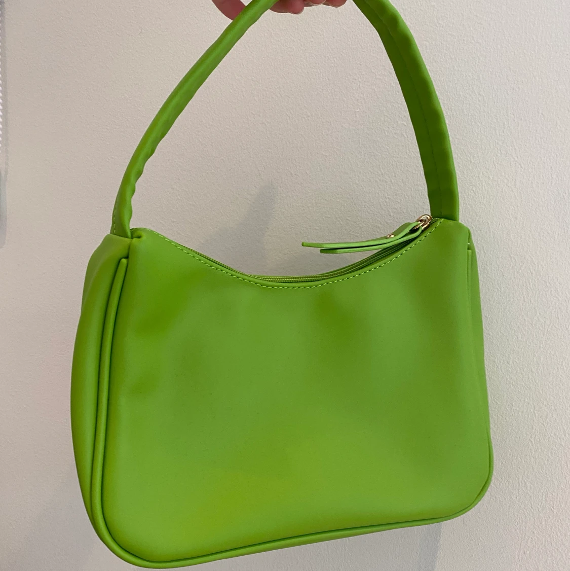 Grön axelväska