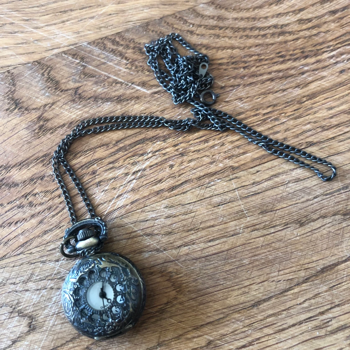 Jätte fint klock halsband  - 90