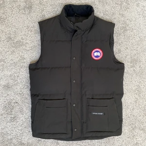 Canada goose freestyle crew vest  - Storlek M i god skick