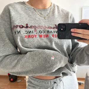 Oversized tröja! - Superfin championtröja! Vintagetröja nästan aldrig använd strlk s men oversized från herr så den passar allt från XS-M/L beroende på hur man vill att den sitter. Nypris 600kr mitt pris 250kr+frakt!💕