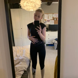 Träningsbyxor stadium  - Snygga träningsbyxor från stadium (soc) storlek 146/152 passar mig som har xs aldrig använda. utropspris, 170kr.            Köparen står för frakten (66kr)☺️