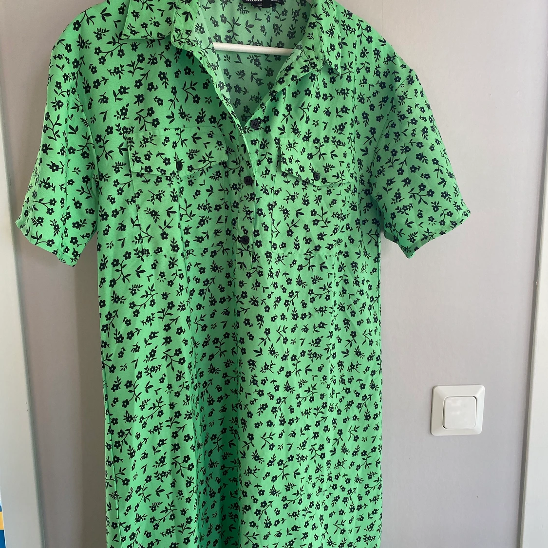 Grönmönstrad långklänning, storlek S