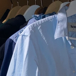 This is fashion   - Har du något som du söker, fråga oss vi kanske har det och du kanske har de som jag söker, vem vet 💁🏻‍♂️ja alla kläder på bilderna är till salu så hittar du nått som du tycker ser intressant ut är det bara att skriva 