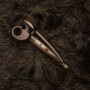 Locktång  - Locktång från Babyliss, perfekt för både beach-waves eller mer strukturerade lockar. Säljer då jag aldrig lockar håret längre. Pris +frakt🤎