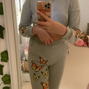 Shein fjärlis 2 piece  - Shein fjärils 2 piece! Storlek 11-12/152 passar inte så bra på mig :) 