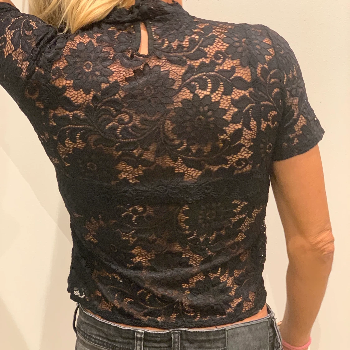 Svart Blommig blus strl M - 91