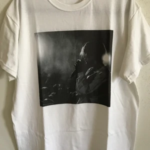 Lil Peep Concert Photo Tribute Tee - Lil Peep Concert Photo Tribute T-Shirt  Size large, fits like a regular men’s large. Great condition, no flaws or damage. Brand new, unworn. DM if you need exact size measurements.   Buyer pays for all shipping costs. All items sent with tracking number.   No swaps, no trades, no offers. 