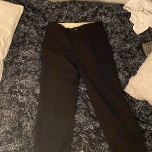 kostym byxor - dma för exakta mått eftersom dom inte är så stora!