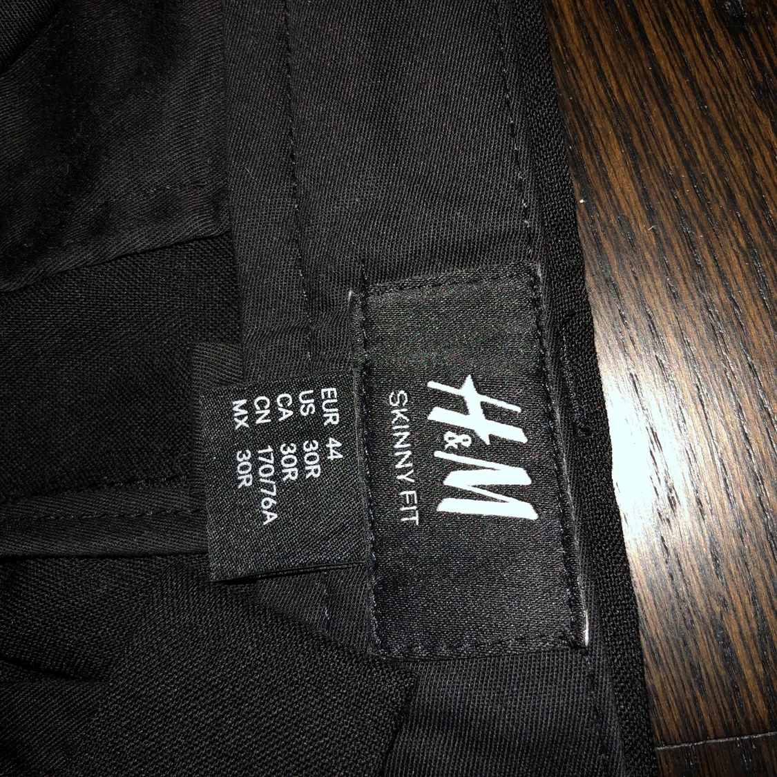 Hm svarta kostymbyxor  - 90