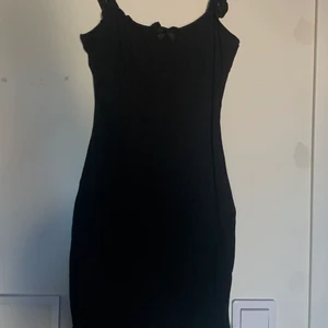 ♡ black lace dress ♡ - never worn or washed!! has a small hole in the back but it’s seamless when wearing :) bought from shein