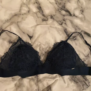 Bh - En likadan bh från Ella.m som är i fint skicka och samma storlek som den andra. Köparen står för frakten❤️