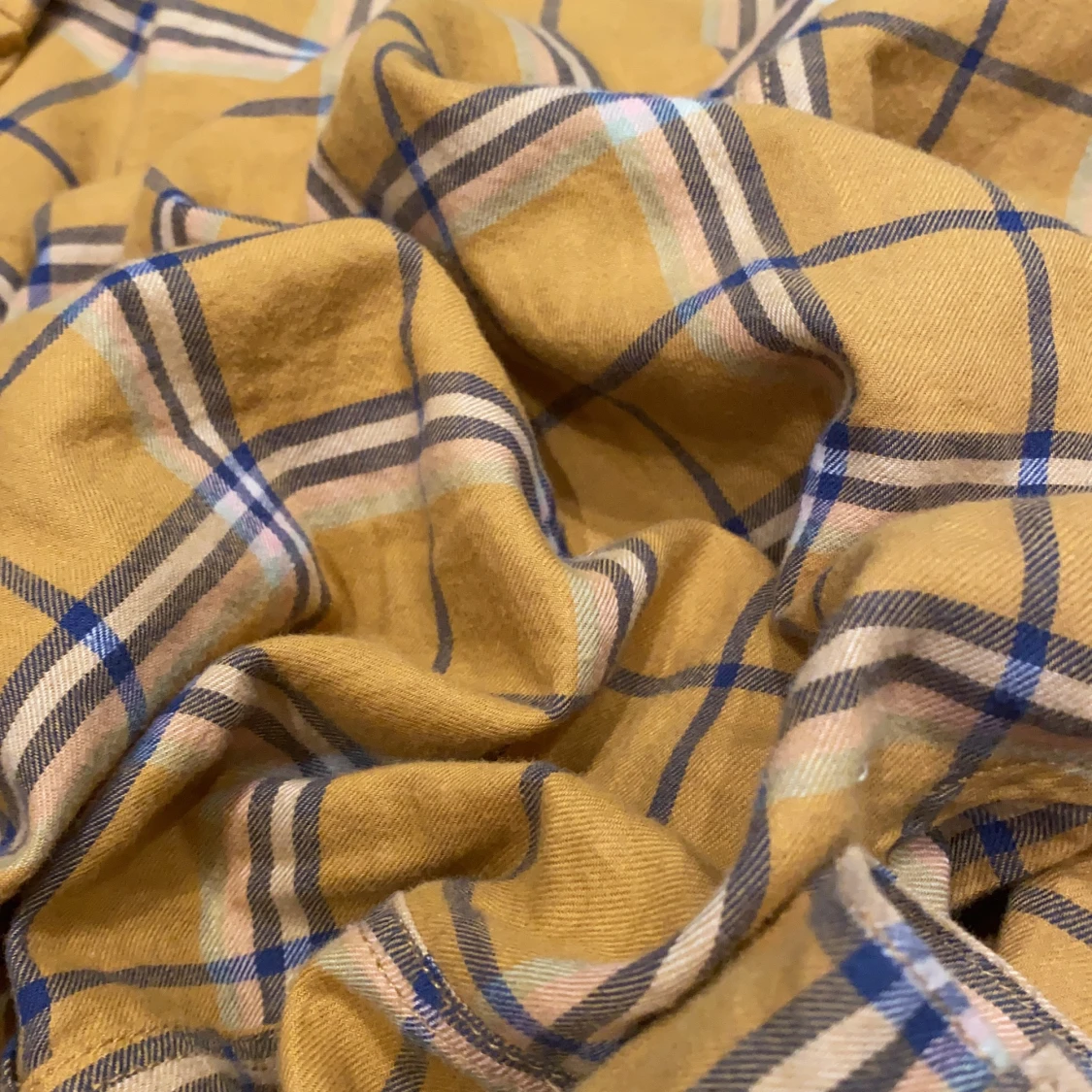 Gulrutig skjorta🤩 - 91