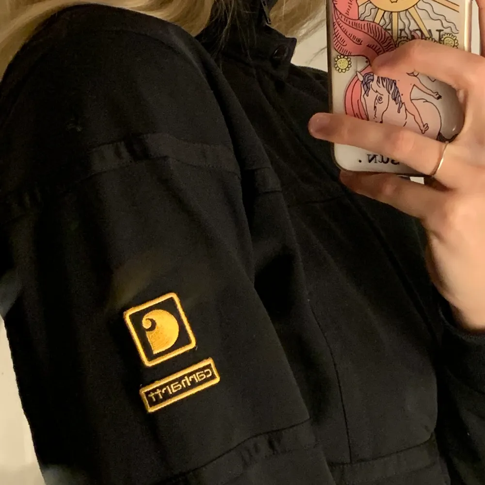 Track suit tröja från carhartt. Bra skick. Nypris ca 600. Hoodies.