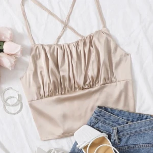 Ny topp - Helt ny fin topp💕fick hem igår men säljer pga att den ej passa.