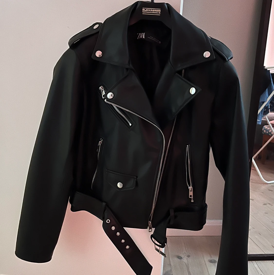 Zara skinnjacka  - 90