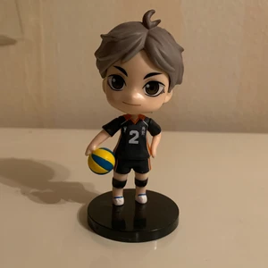Anime figur manga haikyu - Anime figur i bra skick! Koshi Sugawara från Haikyuu!! Skriv privat om du har frågor! :)