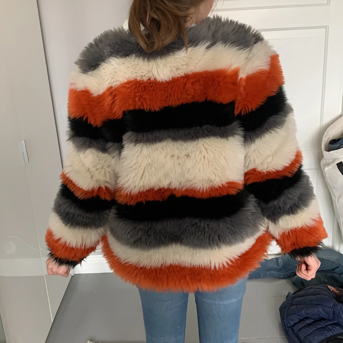 Helt oanvänd jacka från Peak Performance - 90