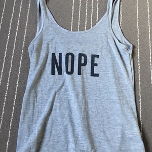 Gått linne - Köpt från Bikbok, storlek S, skönt material, oversized, stretchig, skön till sommaren!!