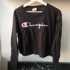 🌸 Champion 🌸 - Tröja från Champion. Använd 2 gånger. 