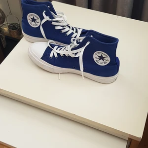 Blåa Convese - As najs blåa converse, helt oanvända 