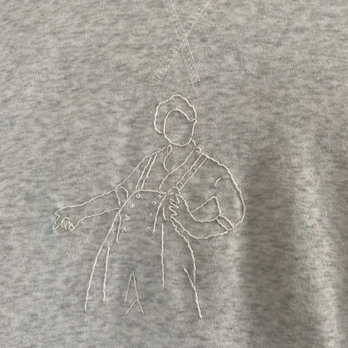 Broderad tröja - 91