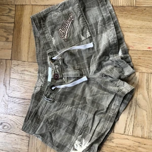 Shorts - As balla shorts till sommaren, osäker på storlek. Lite stora på mig som är S