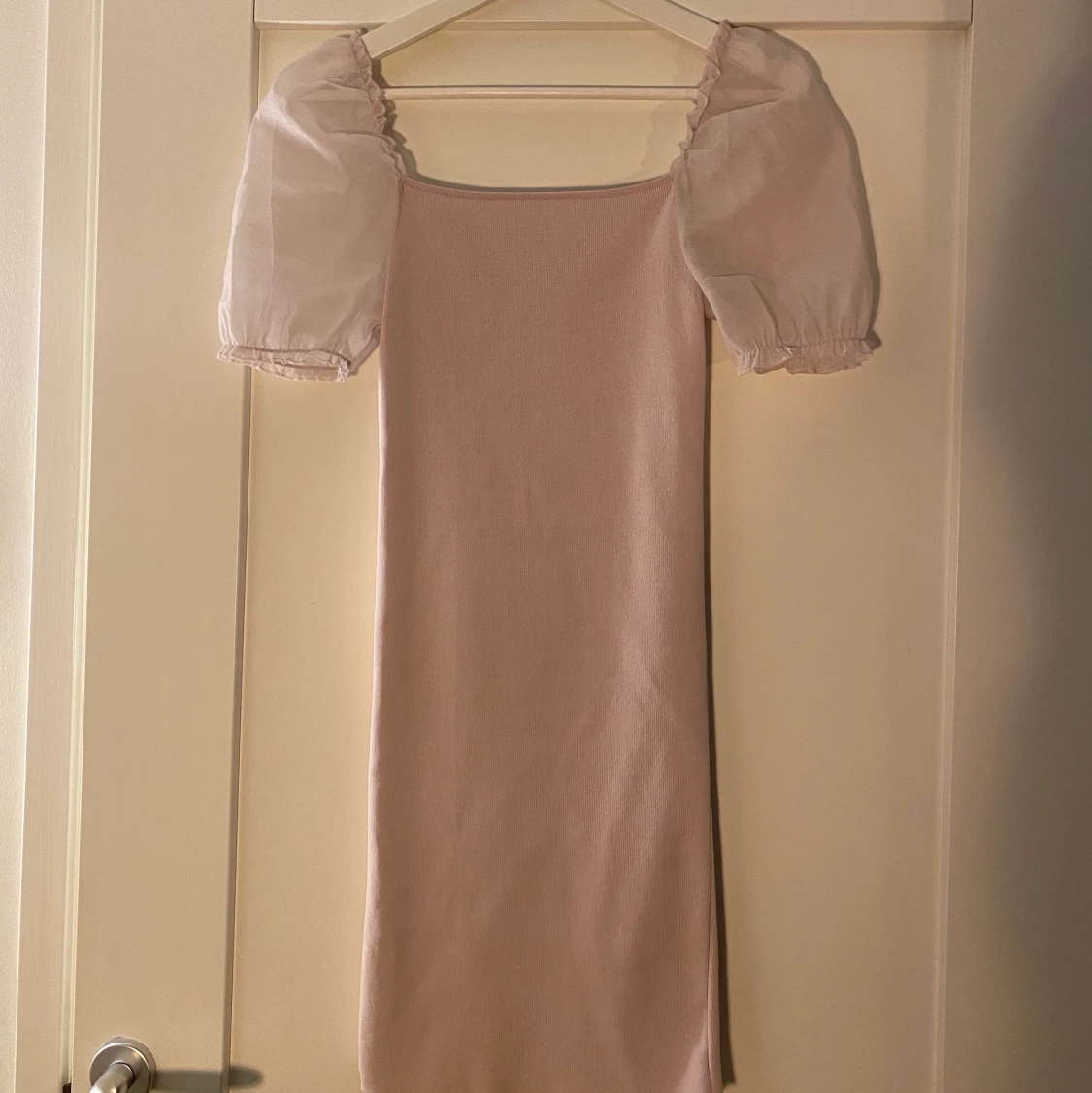 Ljusrosa sommarklänning  - 91