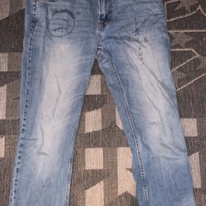Travis scott jeans - Ett par egengjorda travis scott jeans