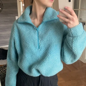 Teddy tröja ifrån bikbok  - 🦋🦋 i fint skick