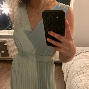 Supersöt balklänning  - Kommer inte till användning 