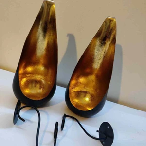 Ljus hållare - En ljushållare som man kan hänga upp elr bara låta stå. Guld och svart, men man kan ju lägga annat i om man vill🙂