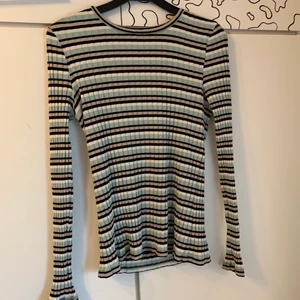 Randig tröja - Fin randig tröja, bra skick.