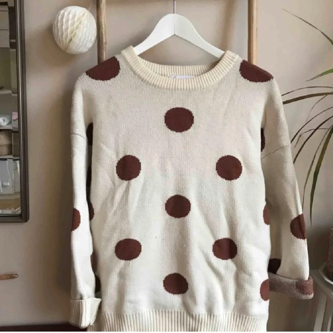 Tröja med prickar