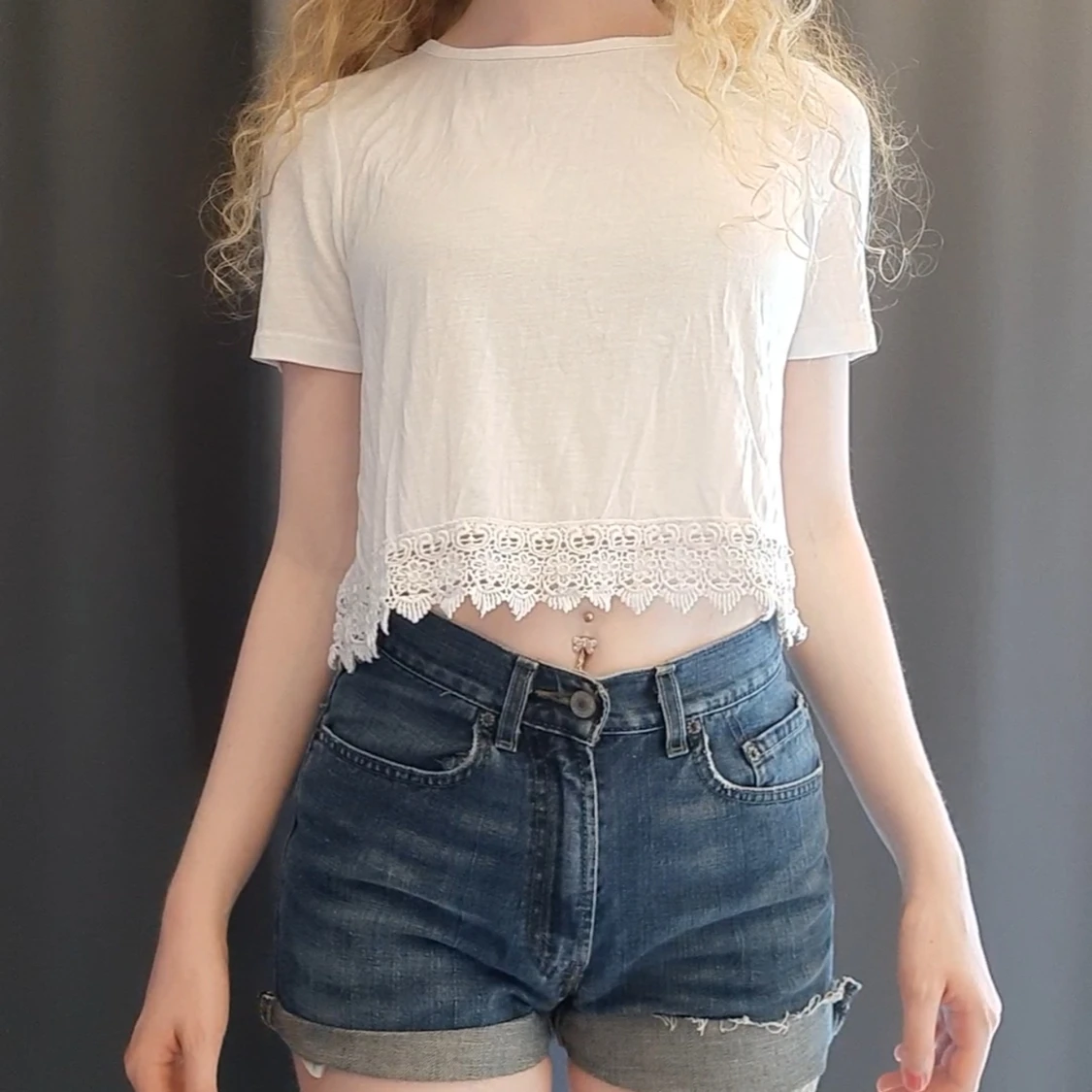 Croppad Tshirt frÄn "Dotti"