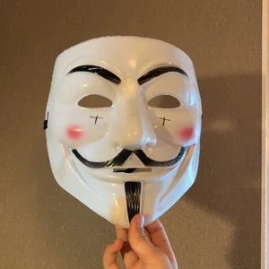 Mask - En mask i bra skick! Bara använt 3 gånger👍🏻