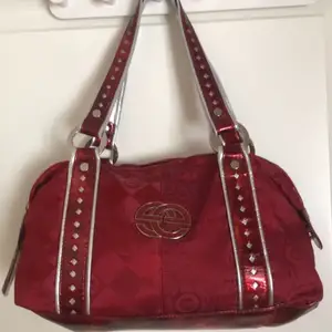 jätte fin röd ecko väska! ❤️🍎 aldrig använd!