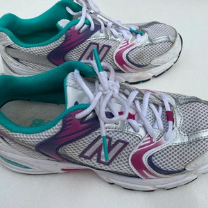 New balance 38 - New balance i fint skick men använda. Storlek 38 