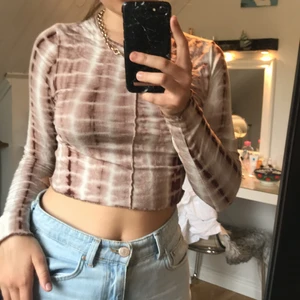 Långärmad topp - Långärmad top i t-shirt material. Är i bra skick!💕