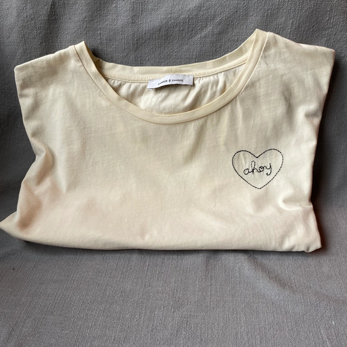 Gräddvit tshirt från Samsoe Samsoe - 90